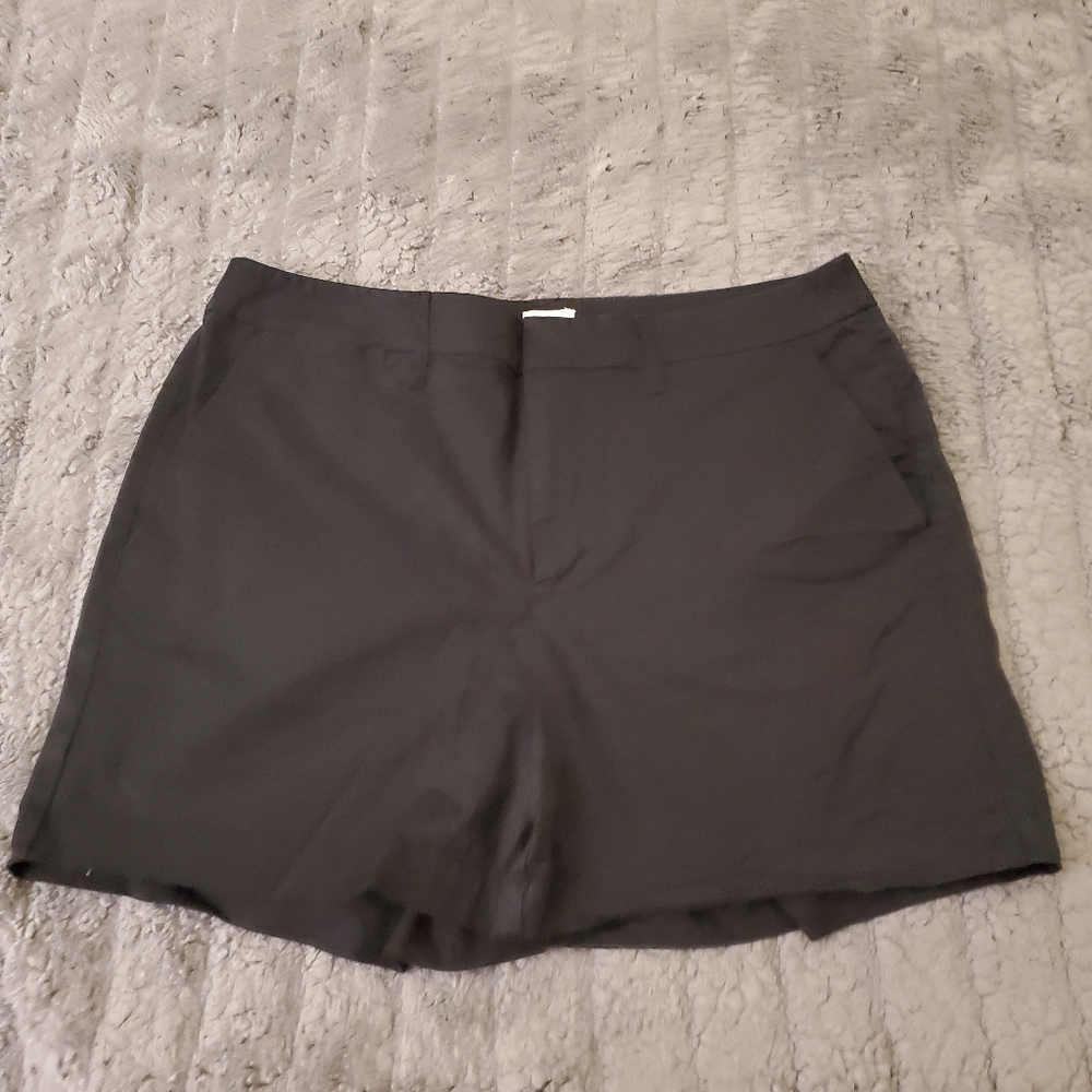 a new day Women's Black Shorts size 8